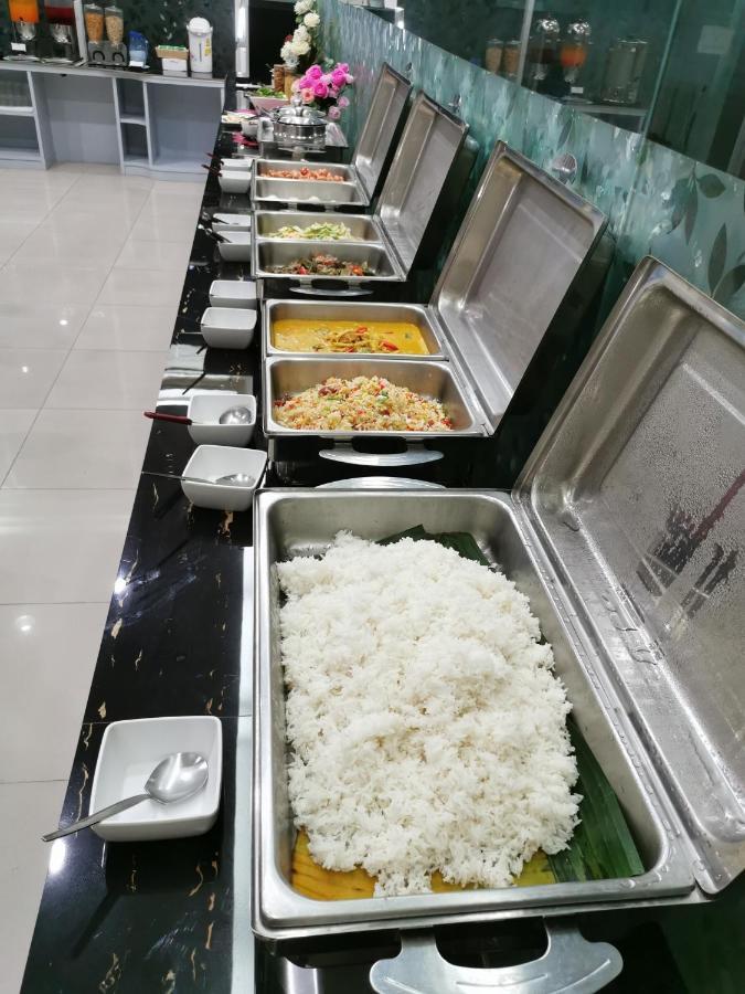 Hotel Morakot Twin Chumphon Esterno foto