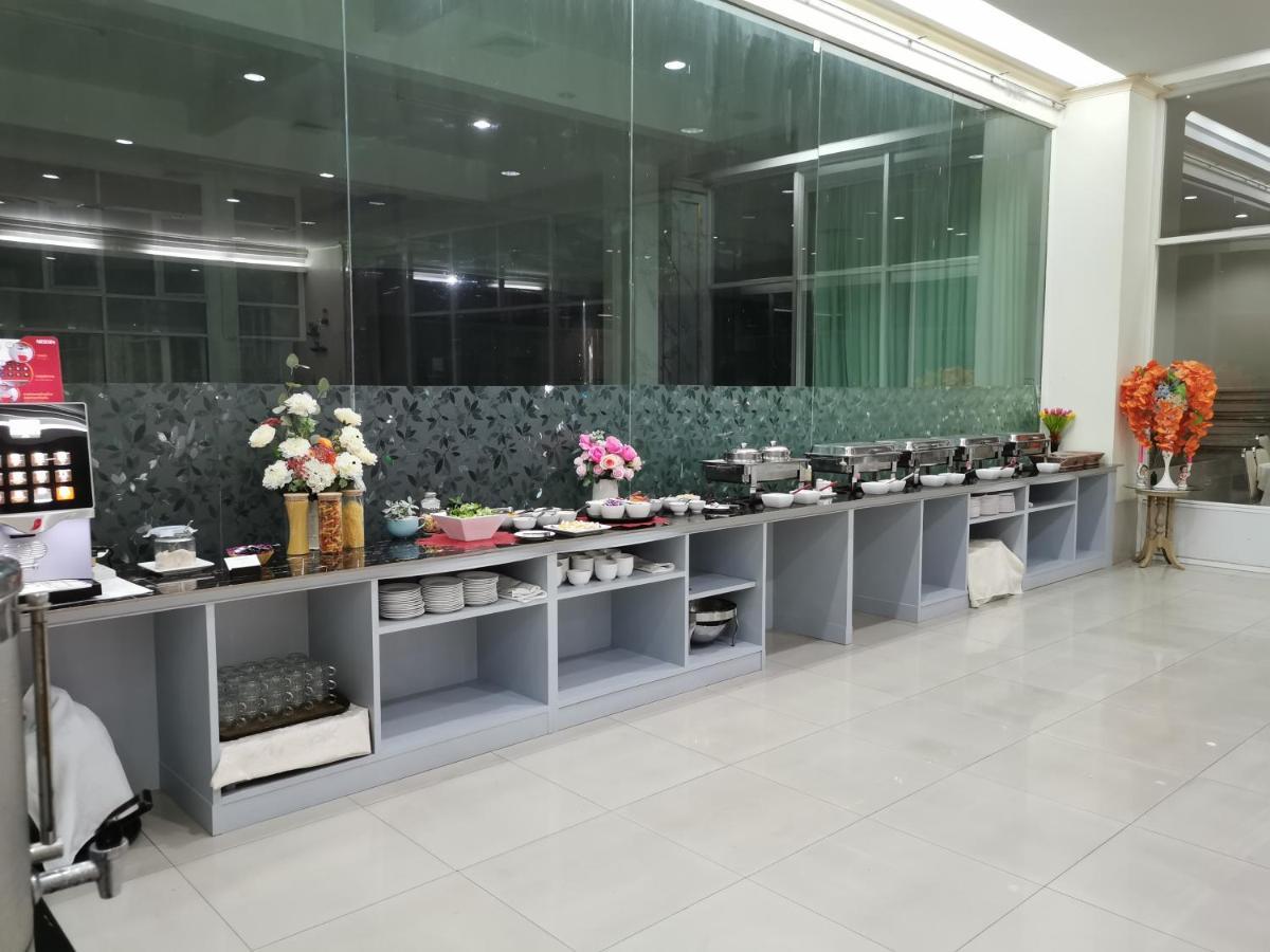 Hotel Morakot Twin Chumphon Esterno foto