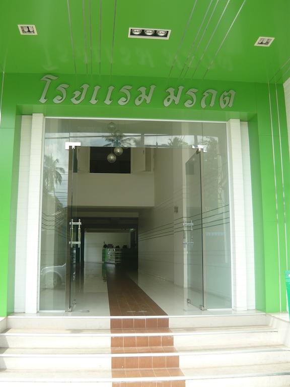Hotel Morakot Twin Chumphon Esterno foto