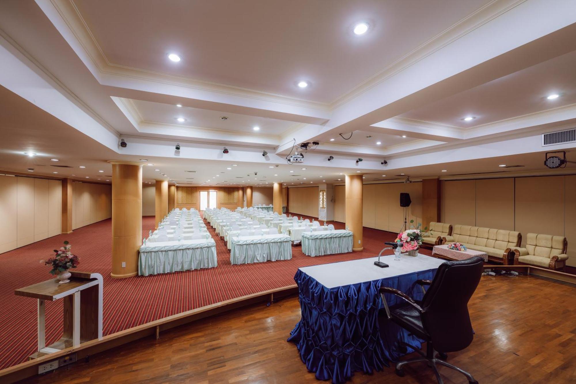 Hotel Morakot Twin Chumphon Esterno foto