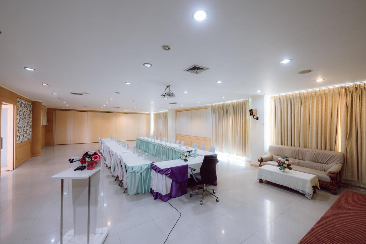 Hotel Morakot Twin Chumphon Esterno foto
