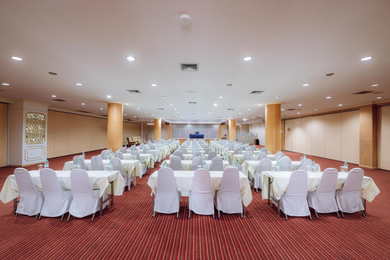 Hotel Morakot Twin Chumphon Esterno foto